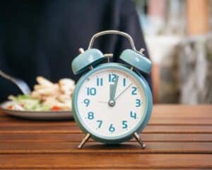 Regular meal times after Invisalign 