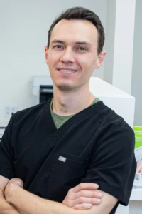 Dr. Blake Cavender dentist in Brentwood